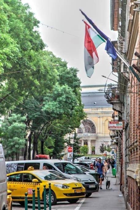Nefelejcs Near The Keleti Railway Station Apartment Budapest Ngoại thất bức ảnh