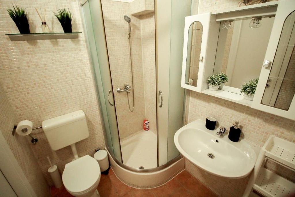 Nefelejcs Near The Keleti Railway Station Apartment Budapest Ngoại thất bức ảnh