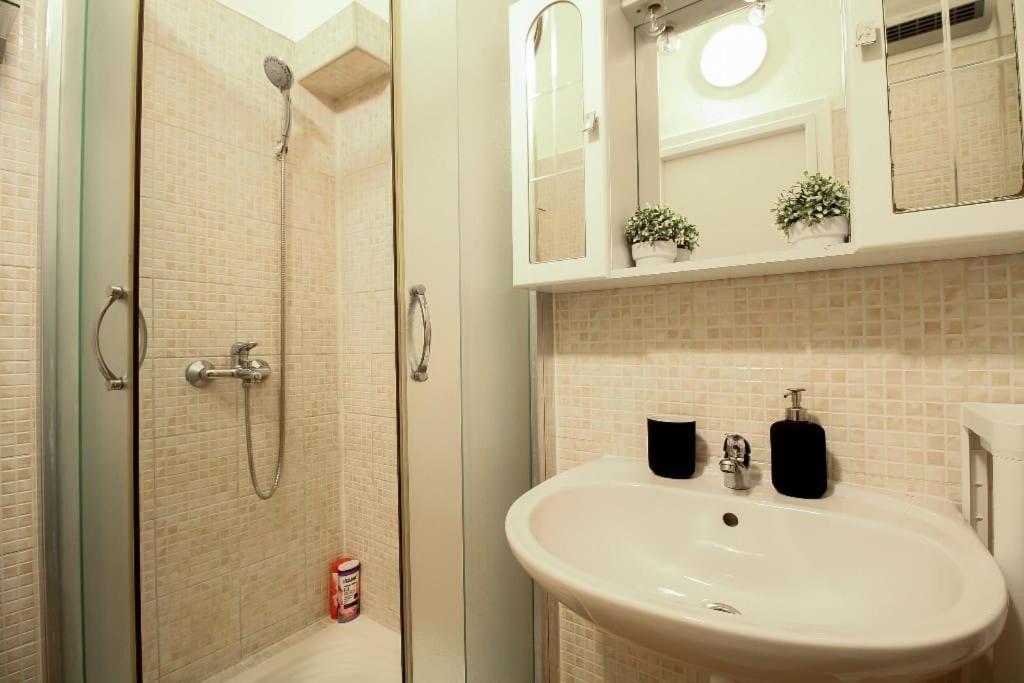 Nefelejcs Near The Keleti Railway Station Apartment Budapest Ngoại thất bức ảnh