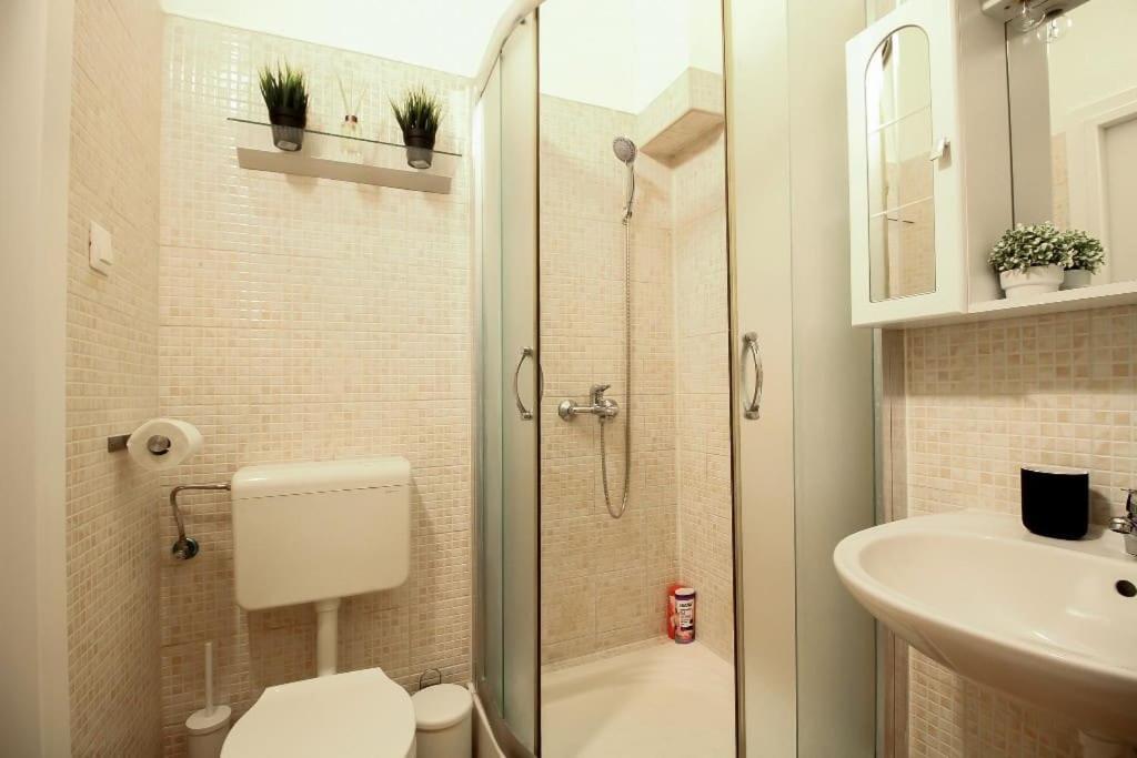 Nefelejcs Near The Keleti Railway Station Apartment Budapest Ngoại thất bức ảnh