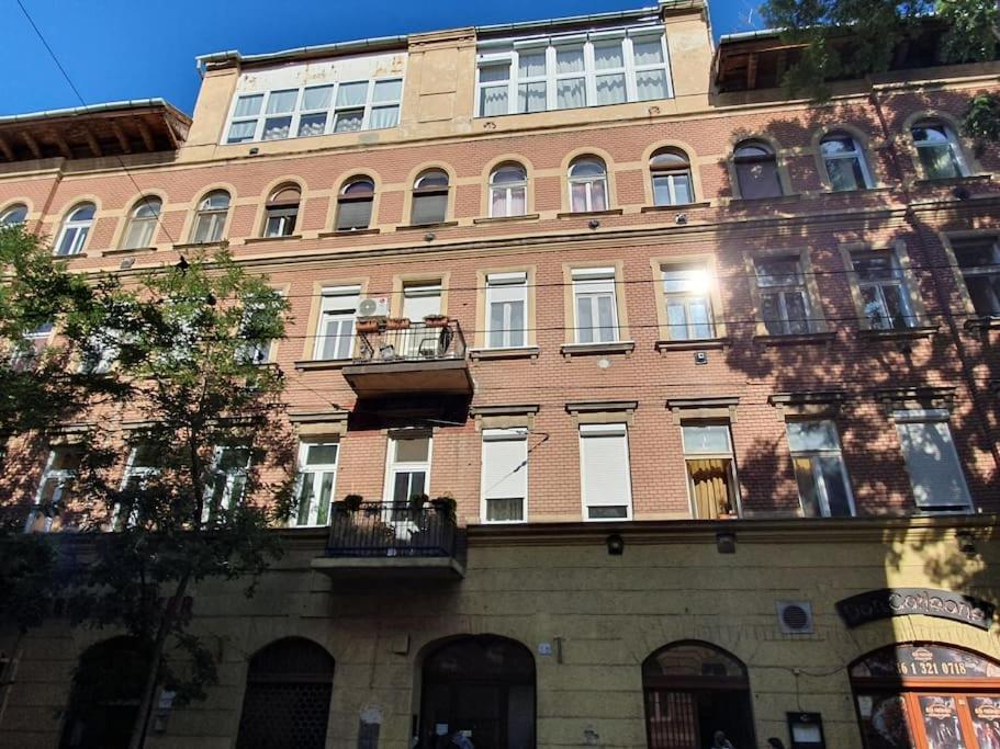 Nefelejcs Near The Keleti Railway Station Apartment Budapest Ngoại thất bức ảnh